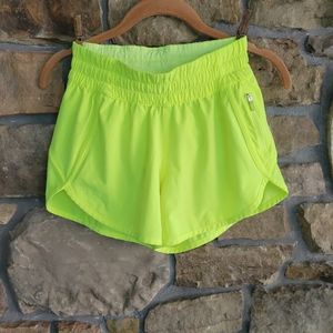 Lululemon Tracker Short V *4" Highlight Yellow